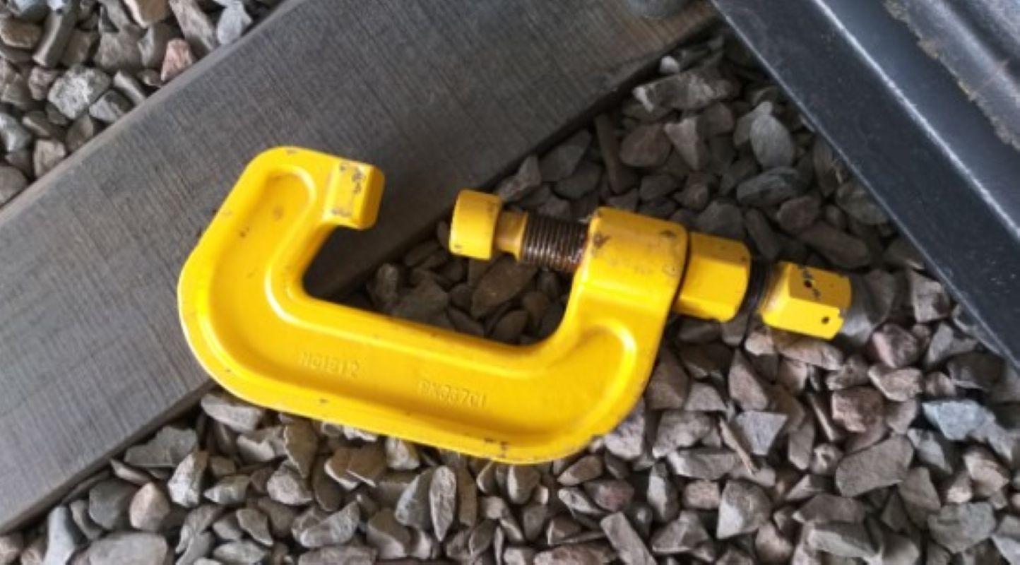 C CLAMP COUNTER NUT SCREW BLOCKING